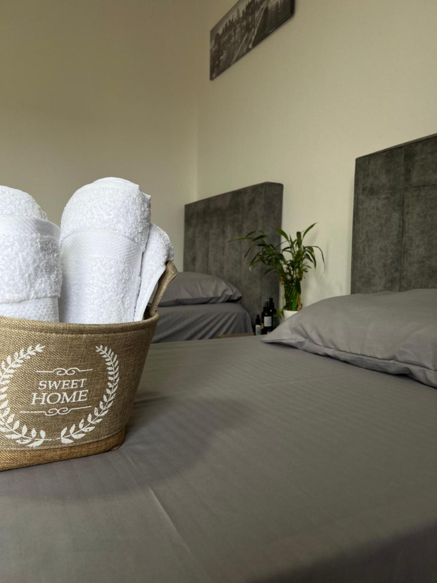 Hostel By Fenix Τίρανα Εξωτερικό φωτογραφία